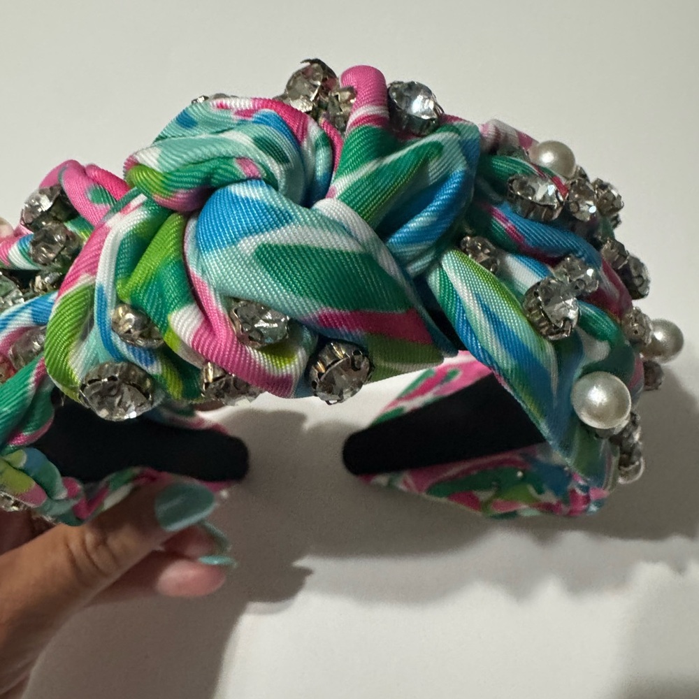 Lilly Pulitzer NWOT hard know headband with pearls and jewels on top..